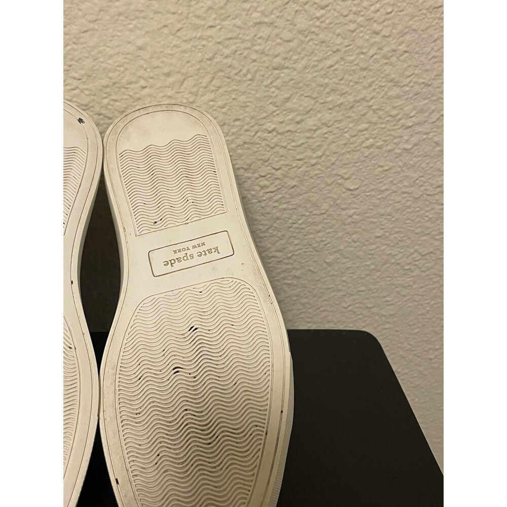 Kate Spade Fez Court Sneakers Womens 7 White Black Spade Logo Leather Low Top - Picture 6 of 8